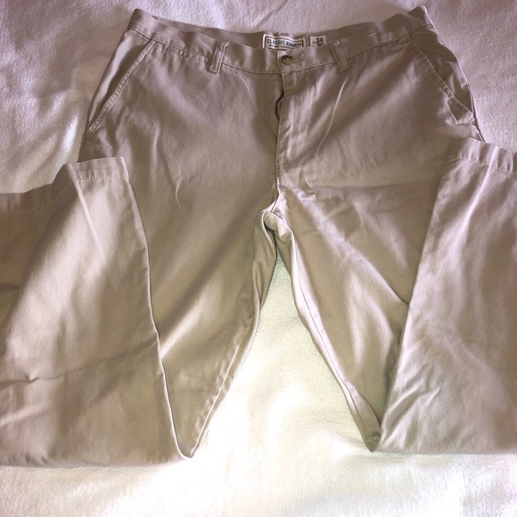 Old Navy Other - Old Navy Khakis 34 x 30 Regular Fit.